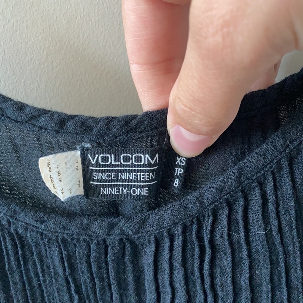 Volcom Tank - Picture 5 of 5